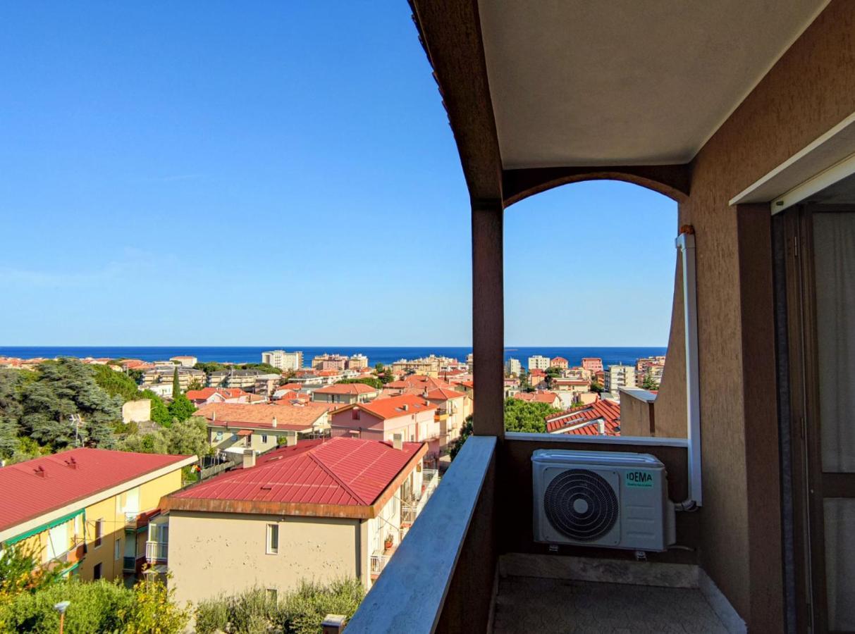 Bella Vista - By Ligooria Leilighet Pietra Ligure Eksteriør bilde